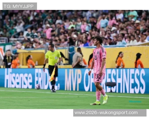 恩里克称赞阿什拉夫为最佳右后卫解释未签替补的原因